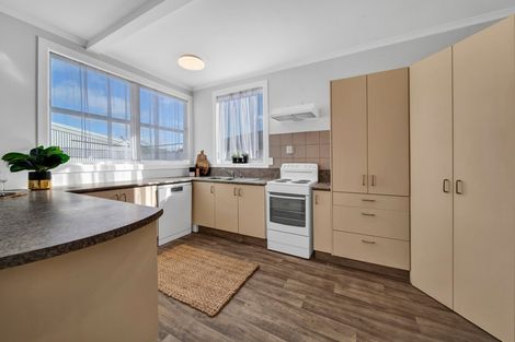 Photo of property in 16a Regan Street, Stratford, 4332