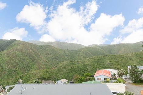 Photo of property in 12 Camrose Grove, Kingston, Wellington, 6021