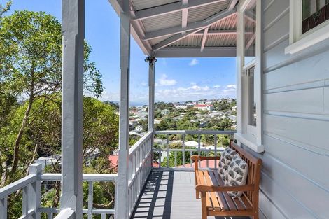 Photo of property in 35 Reuben Avenue, Brooklyn, Wellington, 6021