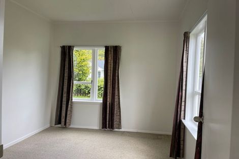 Photo of property in 4 Gibbs Crescent, Wainuiomata, Lower Hutt, 5014