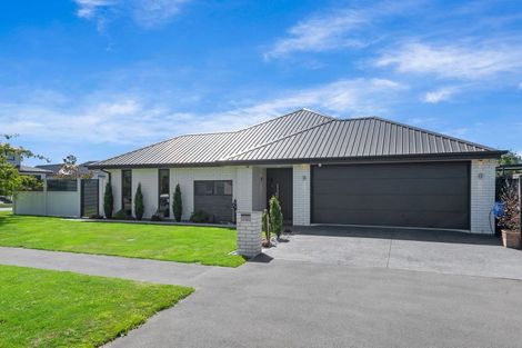 Photo of property in 2 Bronco Drive, Aidanfield, Christchurch, 8025