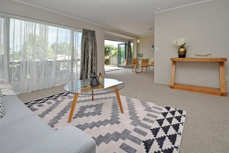Photo of property in 11/56 Larnoch Road, Henderson, Auckland, 0610