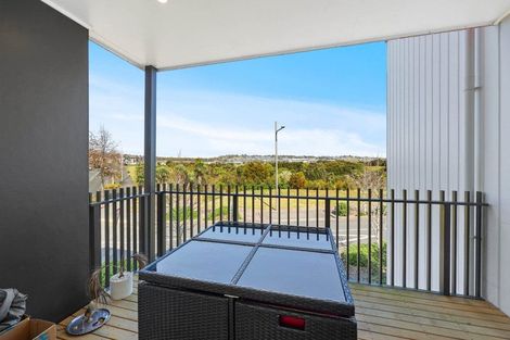 Photo of property in 1 Bonnette Road, Flat Bush, Auckland, 2019