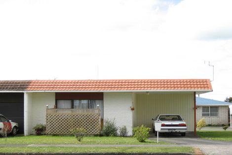 Photo of property in 4/24 Brecon Road, Stratford, 4332