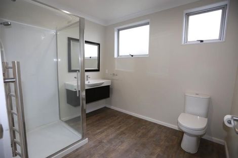 Photo of property in 310 Memorial Avenue, Burnside, Christchurch, 8053