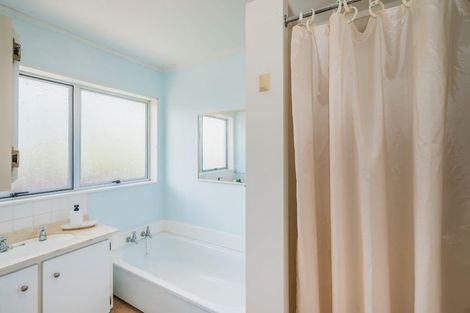 Photo of property in 38 Matai Street, Waikanae, 5036