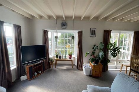 Photo of property in 2/7 Havana Place, Glenfield, Auckland, 0629