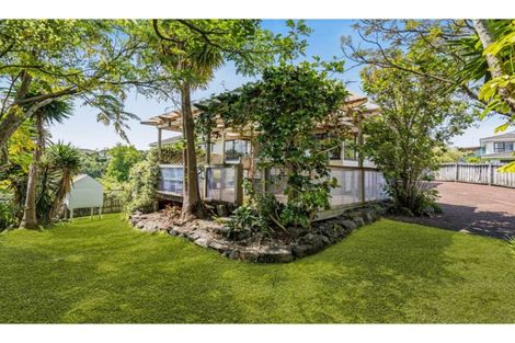 Photo of property in 12 Landsdale Place, Massey, Auckland, 0614