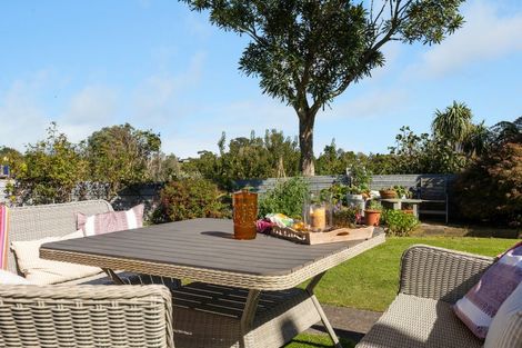 Photo of property in 14 Cumming Street, Okato, 4335