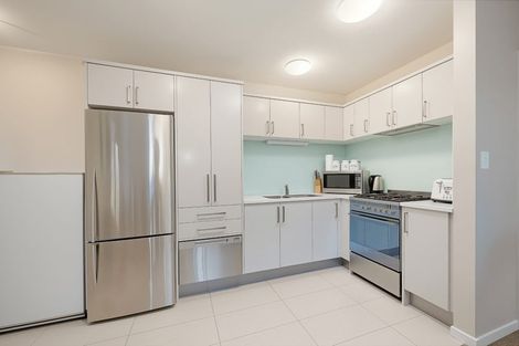 Photo of property in 77 San Marino Drive West, Henderson, Auckland, 0612