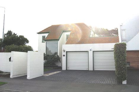 Photo of property in 1 Farnham Place, Ilam, Christchurch, 8041