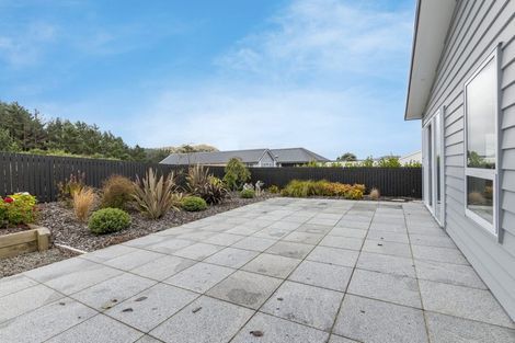 Photo of property in 16 Prestbury Grove, Churton Park, Wellington, 6037