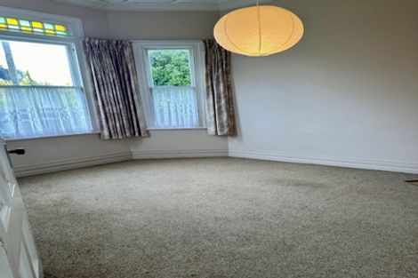 Photo of property in 120 Eskdale Road, Birkdale, Auckland, 0626