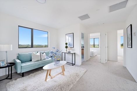 Photo of property in 44 Taipahitini Road, Rosehill, 2113
