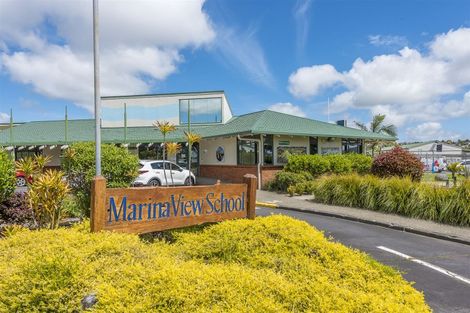 Photo of property in 23 Luckens Road, West Harbour, Auckland, 0618