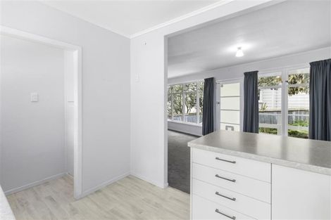 Photo of property in 71a Commercial Road, Helensville, 0800