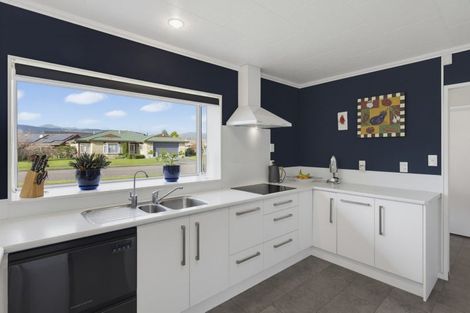 Photo of property in 16 Easton Way, Levin, 5510