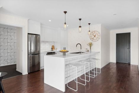 Photo of property in 6 Avalanche Place, Wanaka, 9305