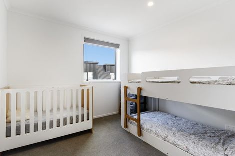 Photo of property in 25 Marine Parade, Hobsonville, Auckland, 0616