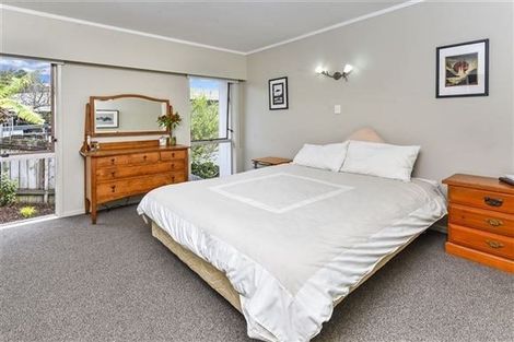 Photo of property in 61 Merriefield Avenue, Forrest Hill, Auckland, 0620