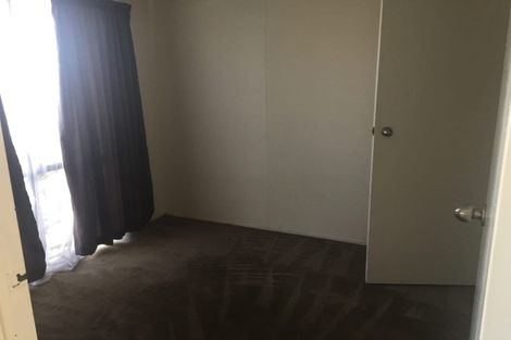 Photo of property in 71 Heathdale Crescent, Papakura, 2110