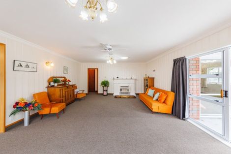 Photo of property in 12 Hind Place, Hokowhitu, Palmerston North, 4410