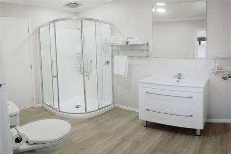 Photo of property in 98 Glenpark Avenue, Frankleigh Park, New Plymouth, 4310