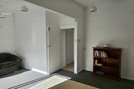 Photo of property in 61 Rimu Street, New Lynn, Auckland, 0600