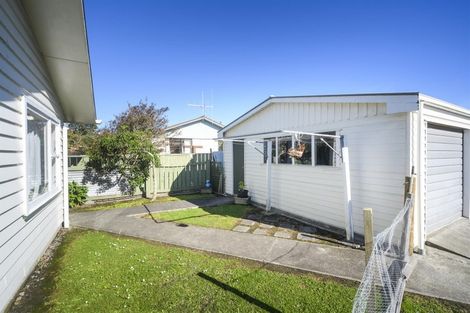 Photo of property in 16 Maunder Street, Marton, 4710