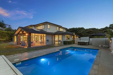 Photo of property in 30 Wicklam Lane, Greenhithe, Auckland, 0632