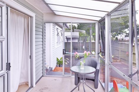 Photo of property in 1/76 Grove Road, Papakura, 2110