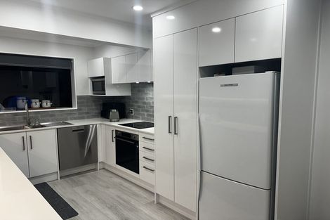 Photo of property in 18 Otira Grove, Kelson, Lower Hutt, 5010