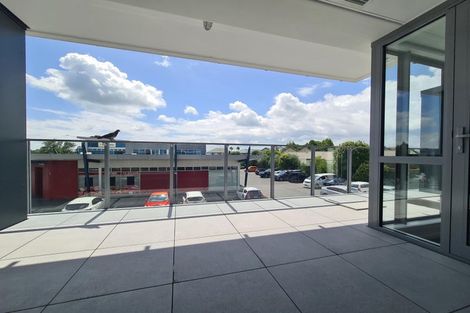 Photo of property in Bella Vista, 1f/84 Gunner Drive, Te Atatu Peninsula, Auckland, 0610