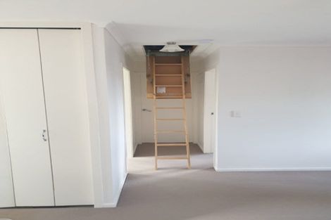 Photo of property in 56a Salford Street, Newlands, Wellington, 6037