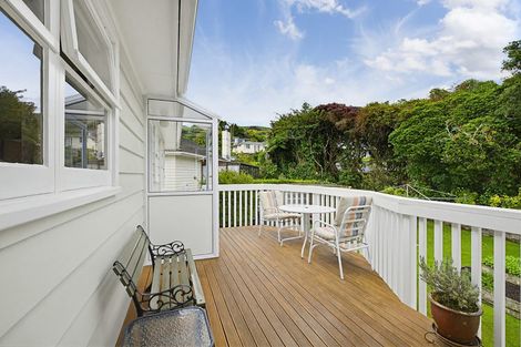 Photo of property in 20 Pembroke Street, Tawa, Wellington, 5028