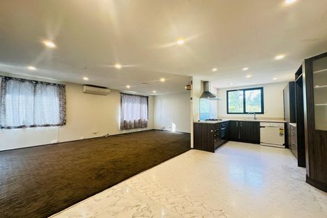 Photo of property in 24 Starforth Place, Henderson, Auckland, 0612