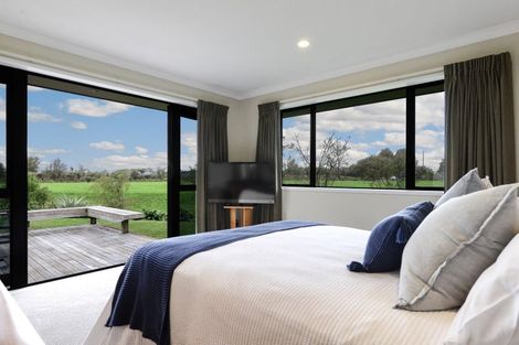 Photo of property in 12 Peninsula Point, Huntington, Hamilton, 3210