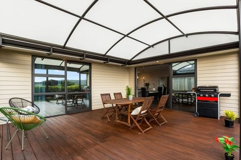 Photo of property in 5 Waitaria Terrace, Aotea, Porirua, 5024