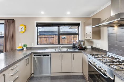 Photo of property in 7 Medallion Court, Kelvin Grove, Palmerston North, 4414