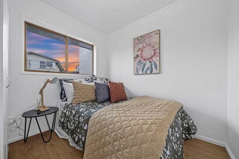 Photo of property in 2/4173a Great North Road, Glen Eden, Auckland, 0602