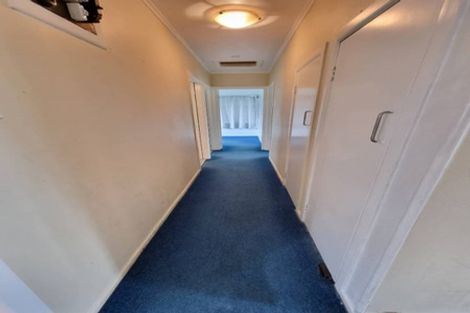 Photo of property in 64 Smythe Road, Henderson, Auckland, 0612