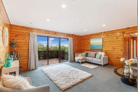 Photo of property in 38 Elizabeth Drive, West Harbour, Auckland, 0618