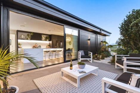Photo of property in 33 Montia Close, Papamoa Beach, Papamoa, 3118