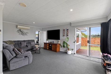 Photo of property in 49 Kimberley Grove, Westbrook, Palmerston North, 4412