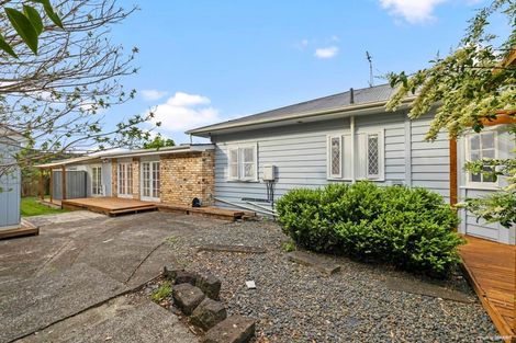 Photo of property in 223 Henderson Valley Road, Henderson, Auckland, 0612