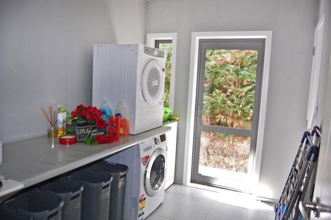 Photo of property in 7 Mountain Road, Kaiwaka, Maungaturoto, 0587