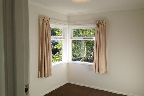 Photo of property in 4a Thurleigh Grove, Karori, Wellington, 6012