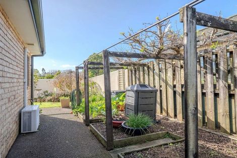 Photo of property in 21 Fairway Drive, Kerikeri, 0230