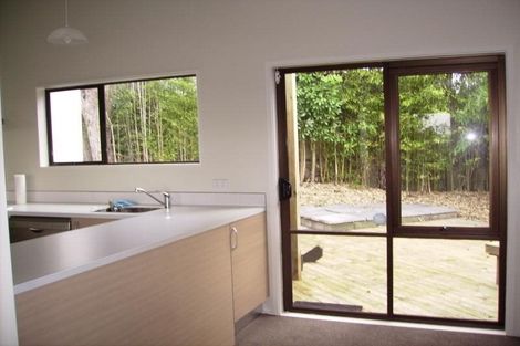 Photo of property in 2/4 Catrina Avenue, Birkenhead, Auckland, 0626