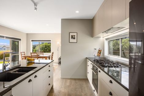 Photo of property in 2 Pacific View, Whitby, Porirua, 5024